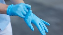 TıP FAKÜLTESI - Uzmanlardan dikkat çeken uyarı! Koronavirüsten korunmak için kullanılan eldivenler...