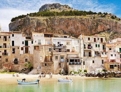 Akdeniz’in tatil cennetinden flaş karar!