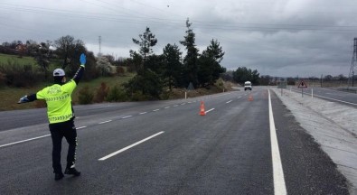 Balıkesir'de Polis 2 Bin 166 Aracı Denetledi