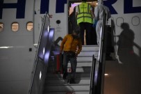 Burkina Faso'dan Getirilen 122 Türk Vatandaşı İzmir'de Karantinaya Alındı
