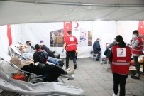 Bayrampaşa, Kızılay'a Kan Vermeye Koştu