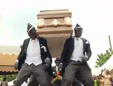İnternet fenomeni Ganalı cenaze dansçıları: ‘Corona’ nedeniyle işlerimiz azaldı