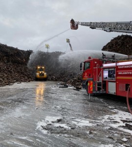 Kastamonu'da Entegre Fabrikasında Çıkan Yangın Kontrol Altına Alındı