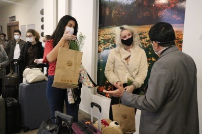 Bolu'da, Karantinası Biten 353 Kişi Memleketlerine Gitti