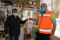 Çiğli'de Berber Ve Kuaförlere Hijyen Setleri Dağıtılmaya Başlandı