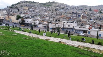 Şanlıurfa'da Sosyal Mesafeli Namaz