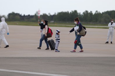 BAE'den 195 Türk Vatandaşı Samsun'a Getirildi