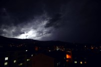 Muş'ta Şimşekler Güzel Görüntüler Oluşturdu