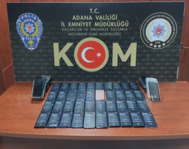 Adana'da 200 Bin Liralık Gümrük Kaçağı Cep Telefonu Ele Geçirildi