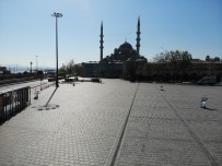 Eminönü Meydanı'nda Sessizlik Hakim Haberi