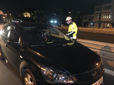 Kısıtlamada 15 Temmuz Şehitler Köprüsü'ndeki Denetimler Sürüyor