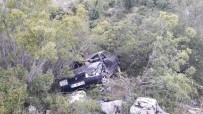 Karaman'da Otomobil Uçuruma Yuvarlandı Açıklaması 3 Yaralı