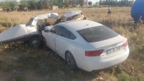 Şanlıurfa'da Trafik Kazası Açıklaması 1 Ölü, 2 Yaralı