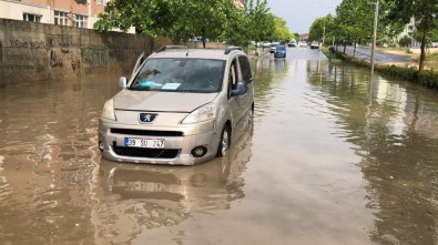 Tekirdağ'da Şiddetli Yağış Açıklaması Araçlar Suya Gömüldü