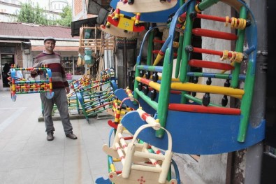 Teknolojiye Rağmen Üretmeye Devam Ediyorlar