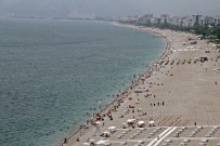 İzin Çıkan 65 Yaş Ve Üzeriyle Çocuklar Ve Vatandaşlar Ne Sıcak Dinledi Ne De Yüzde 75'Lik Nem