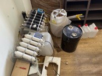 Kadıköy'de 'Sahte Alkol' Operasyonu