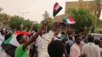 Sudan'da Geçici Hükümet Protesto Edildi Açıklaması 'Yabancı Sömürgeciliğine Hayır'