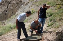 Hakkari'de 1825 Tarihli 2 Mezar Taşı Bulundu
