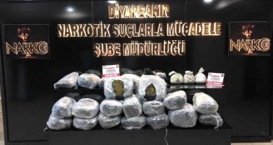 Diyarbakır'da 1 Ton 133 Kilo Esrar Ele Geçirildi