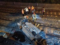 Şirinevler'de Otomobil Metro Raylarına Uçtu Açıklaması 1 Yaralı