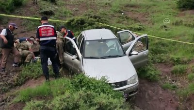 Sivas'ta Otomobil Uçuruma Yuvarlandı Açıklaması 1 Ölü