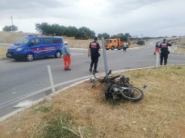 Uşak'ta Motosiklet İle Otomobil Çarpıştı Açıklaması 1 Ölü