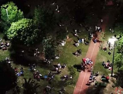 Oraya akın ettiler! Sosyal mesafe sıfır!