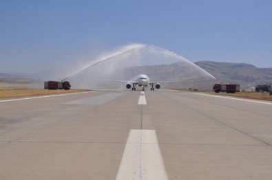 Siirt'te Uçak Seferleri 85 Gün Sonra Tekrar Başladı