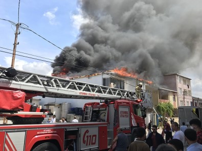 Vatandaşlar Yanan Evlerini Gözyaşları İçerisinde İzledi