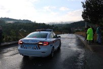 Aşırı Yağışla Yol Çöktü, 7 Köyün Beldeye Ulaşımı Uzadı