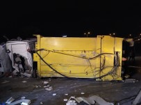 Başakşehir'de Çöp Kamyonu Devrildi Açıklaması 1 Yaralı