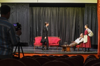 Başkent Tiyatroları Sezonu 'Online' Açıyor