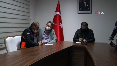 Erzurum Valisi Memiş, Bingöl Depreminden Etkilenen Çat İlçesini Ziyaret Etti Açıklaması