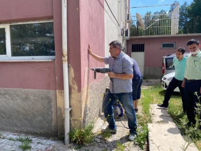 Altıntaş'ta Hükümet Konağı'na Deprem Testi