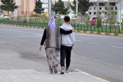 Kars'ta 6 Gündür Kayıptı, Polis 10 Dakika Buldu