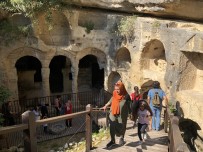 Mühendislik Harikası 'Titus Tüneli'ne Turist Akını