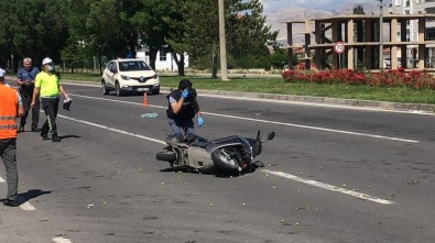 Niğde'de Otomobil İle Motosiklet Çarpıştı Açıklaması 1 Ağır Yaralı