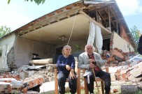 Bingöl Depreminin Simgesi Yaşlı Çiftin Hüzünlü Hikayesi Haberi