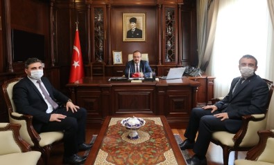 Bursa Valisi Canbolat'a Başkan Tanır'dan Ziyaret