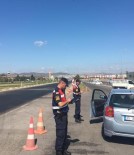 Jandarma 45 Aranan Şahsı Yakaladı