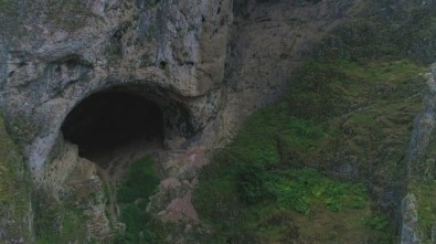 (Özel) Tarih Öncesi Mağaralar Havadan Görüntülendi