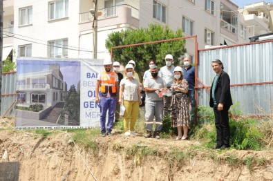 Balçova'da İkinci Baharını Yaşayanlara Yeni Merkez