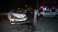 Isparta'da Otomobiller Çarpıştı Açıklaması 2 Yaralı