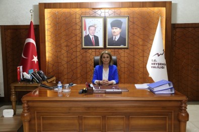 Nevşehir'in İlk Kadın Valisi İnci Sezer Becel Göreve Başladı