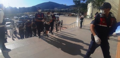 Evden Kaçan 3 Kız Çocuğuna Yaptırdıkları Mide Bulandırdı