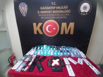 Gaziantep'te 50 Adet Gümrük Kaçağı Telefon Ele Geçirildi