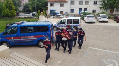 Çal'da Uyuşturucu Operasyonu Açıklaması 5 Gözaltı