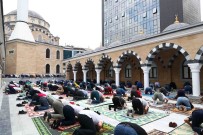 Cavat Yerlikaya Camii İbadete Açıldı