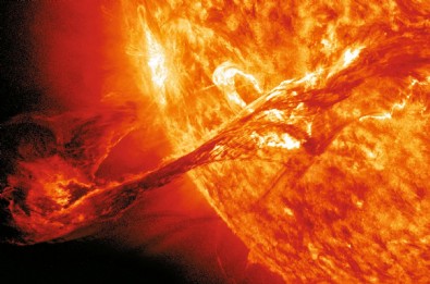 NASA ve ESA'nın Güneş keşfi kan dondurdu! Uzay aracı SOHO, Güneş'in yakınında gizemli cisim buldu